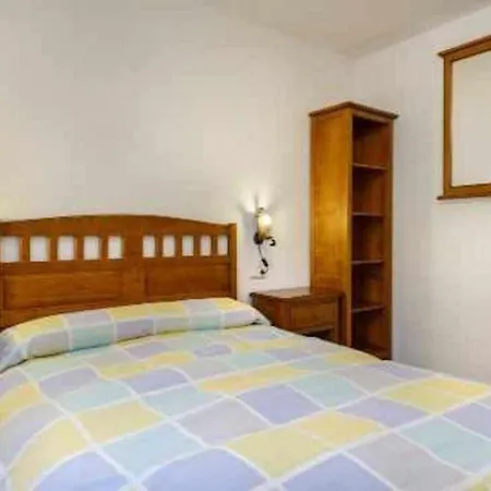 Edificio Caperan 1 * パンティコサ