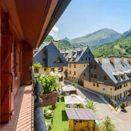 Edificio Caperan 1 * Panticosa